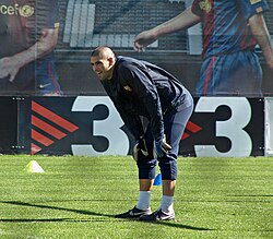 Víctor Valdés has the most starts in this season.
