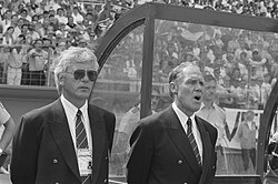 Michels (right) with his assistant manager Nol de Ruiter at UEFA Euro 1988