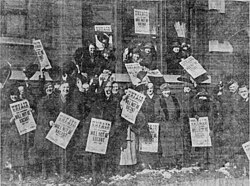 Chicago tenants picket against rent increases (March 1920)