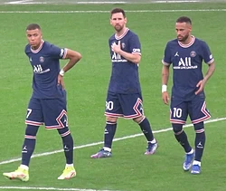 Messi (middle) with PSG teammates Kylian Mbappé (left) and Neymar