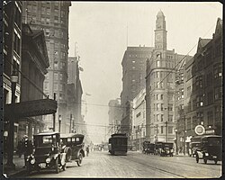 Euclid Avenue and East 9th Street with the Hickox Building in 1918