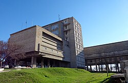 Faculty of Engineering located in Parque Rodó.
