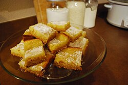 Butter cake with powdered sugar