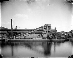Old Dutch bucket dredging vessel Hollandsch Diep 4
