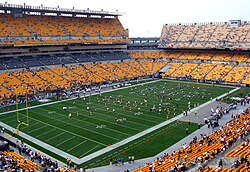 Heinz Field before a Pittsburgh Steelers-New England Patriots game, September 2005