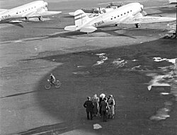 Albert Einstein at Newark Airport in April 1939