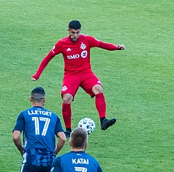 Pozuelo playing for Toronto FC against LA Galaxy